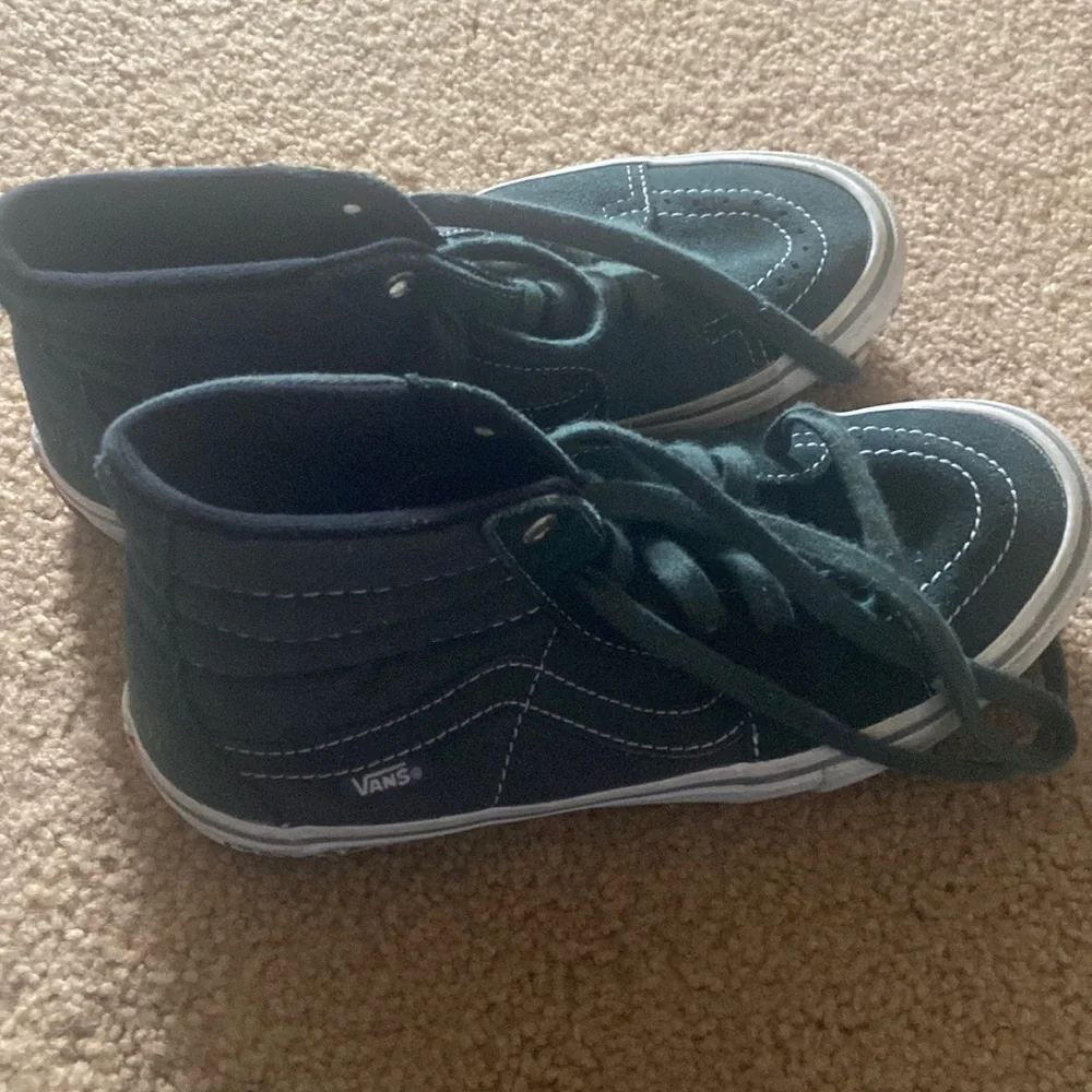 Vans - Picture 1 of 3